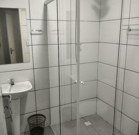 标准三人间, Pousada Flor De Mãe