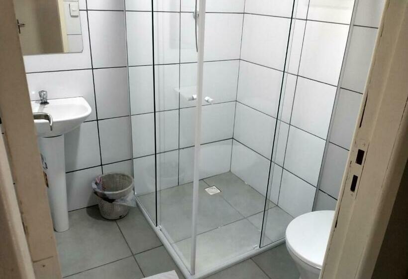 标准三人间, Pousada Flor De Mãe