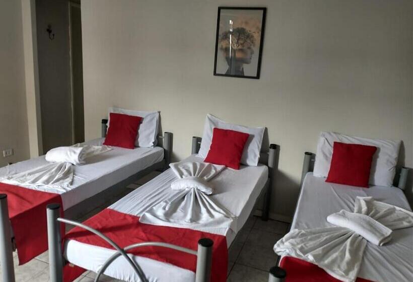 标准三人间, Pousada Flor De Mãe