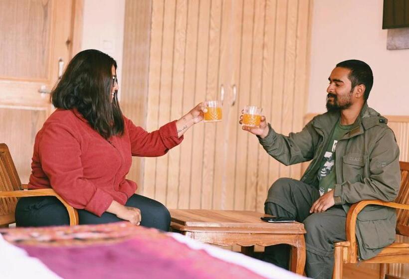 キングサイズベッドのスタンダードルーム, Hobknob Sissu   Boutique Home