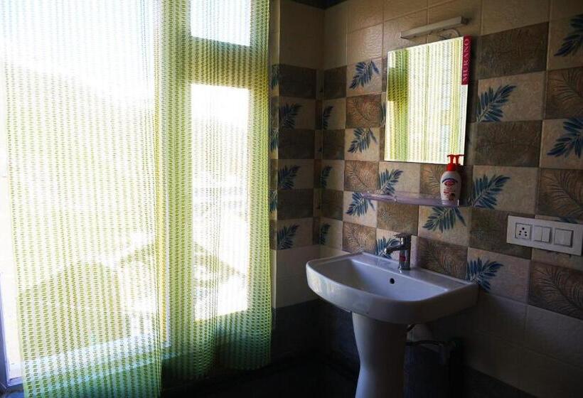 غرفة قياسية سرير كينج, Hobknob Sissu   Boutique Home