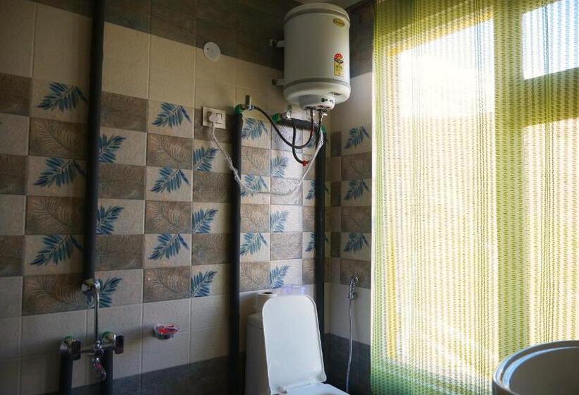 غرفة قياسية سرير كينج, Hobknob Sissu   Boutique Home