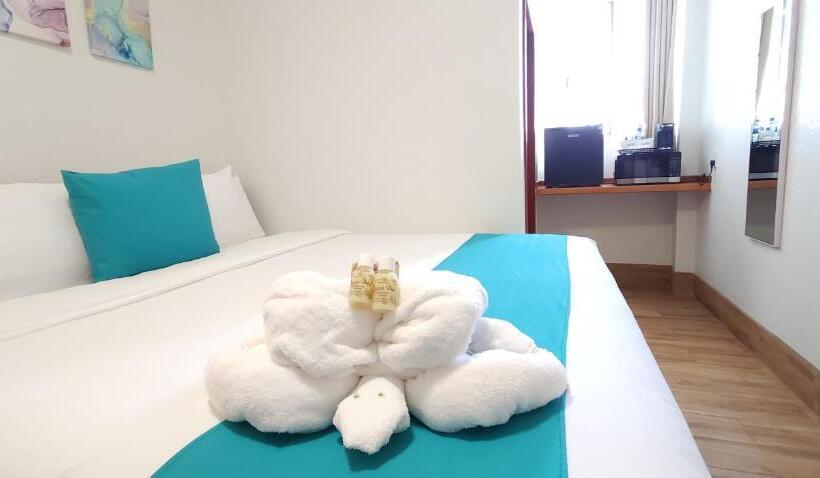 חדר דחוקס עם מיטת קינג, Voyager Sun & Reef