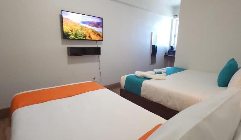 חדר דלוקס לשלושה, Voyager Sun & Reef