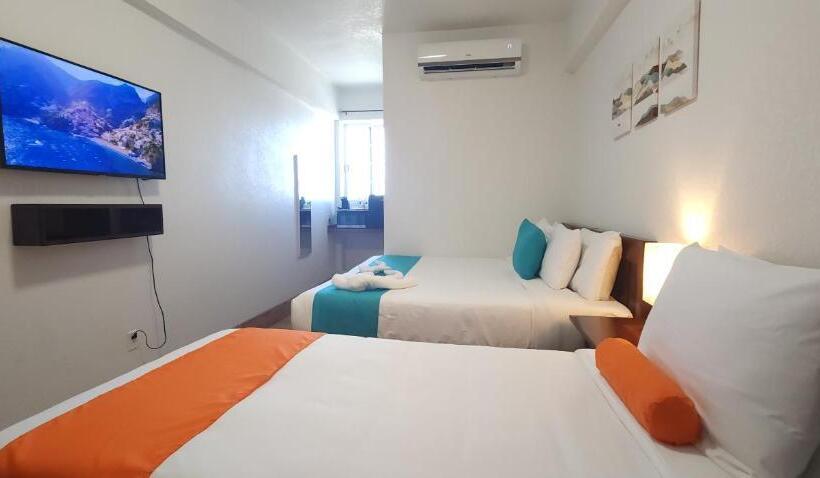 豪华三人间, Voyager Sun & Reef