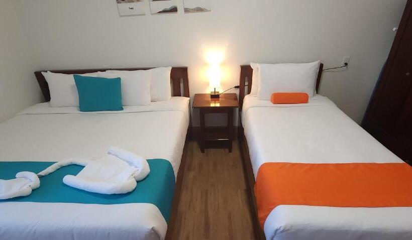 חדר דלוקס לשלושה, Voyager Sun & Reef