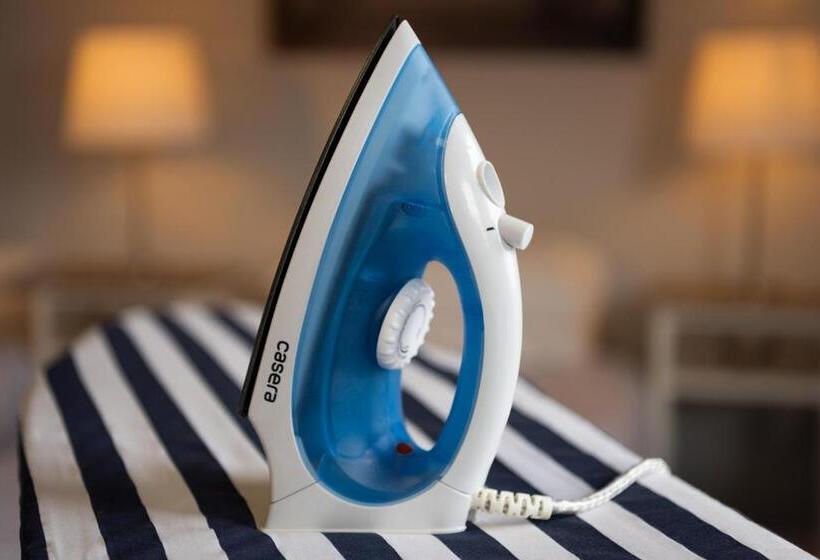 غرفة عائلية, Blue Mountains Highway Motel