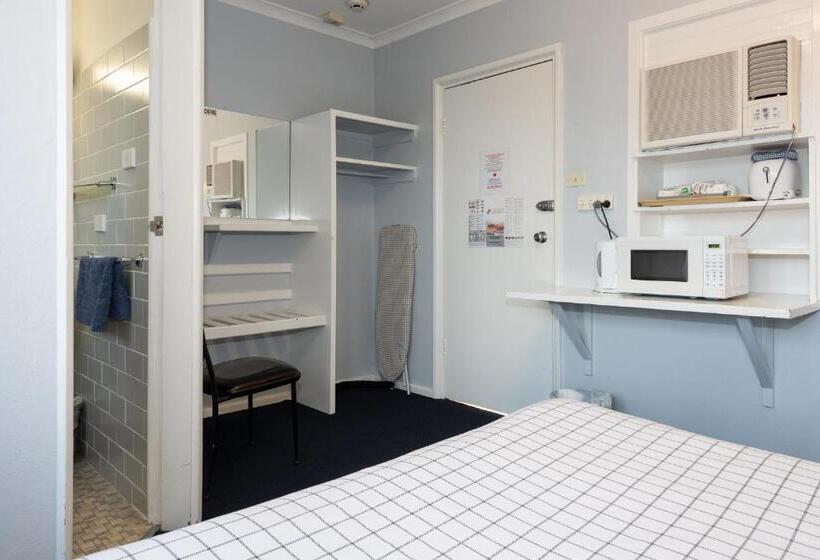 Номер Стандарт, Blue Mountains Highway Motel