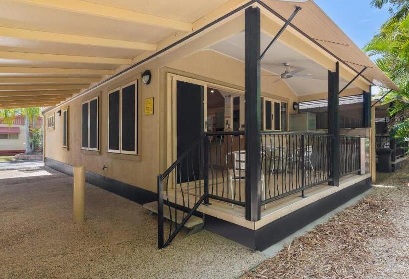 كابينة, Ashmore Palms Holiday Village