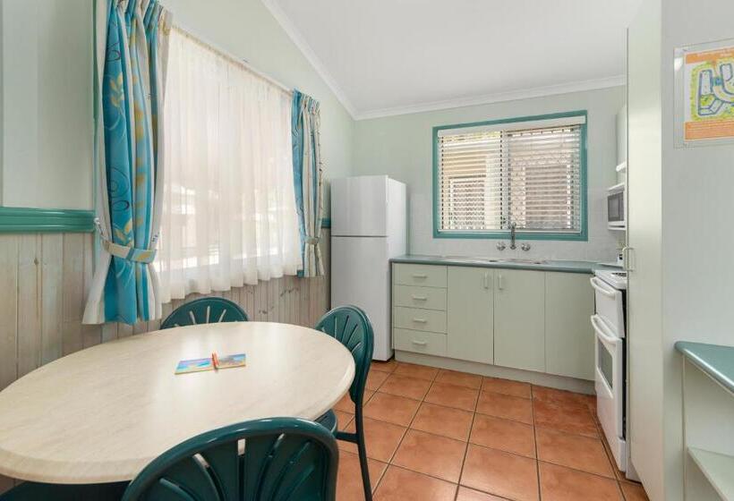 كابينة, Ashmore Palms Holiday Village