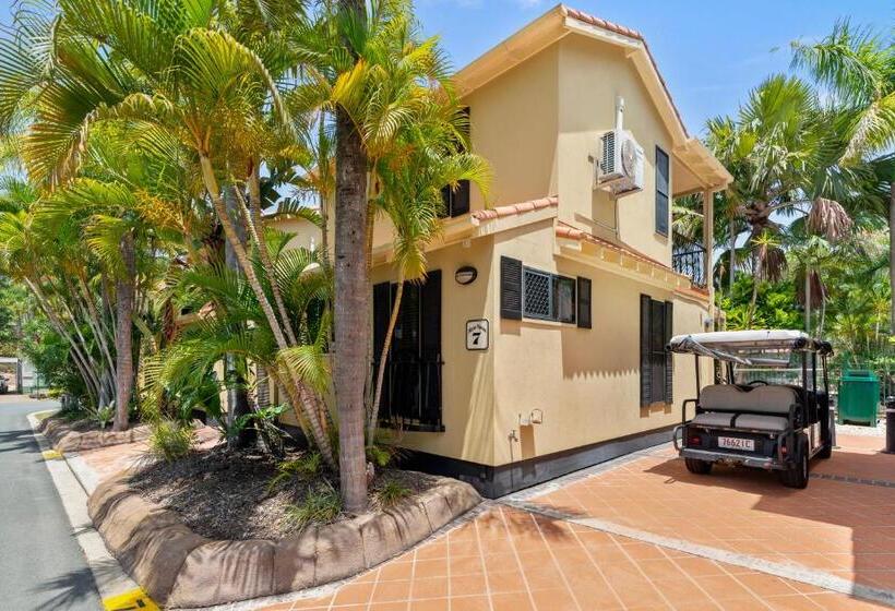 شقة غرفتين, Ashmore Palms Holiday Village