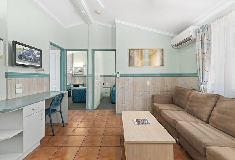 كابينة, Ashmore Palms Holiday Village