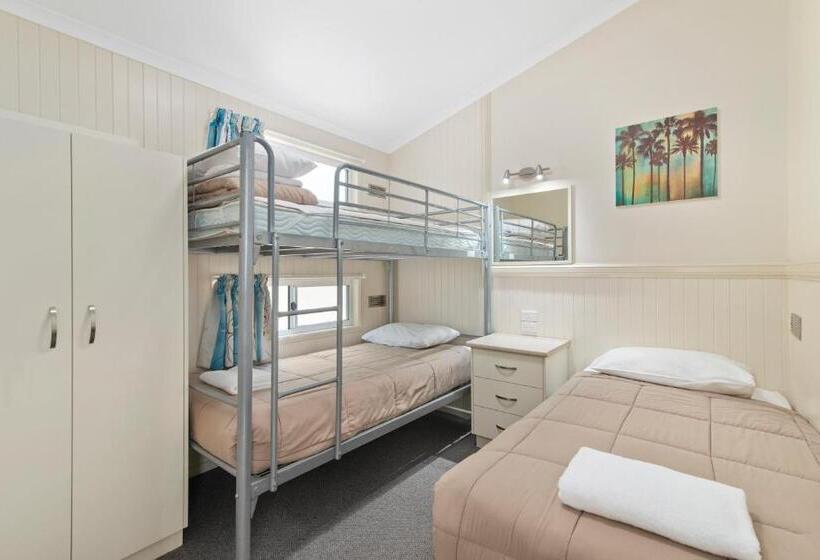 كابينة, Ashmore Palms Holiday Village