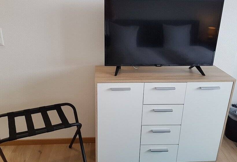 Номер Basic, Baren Sigriswil