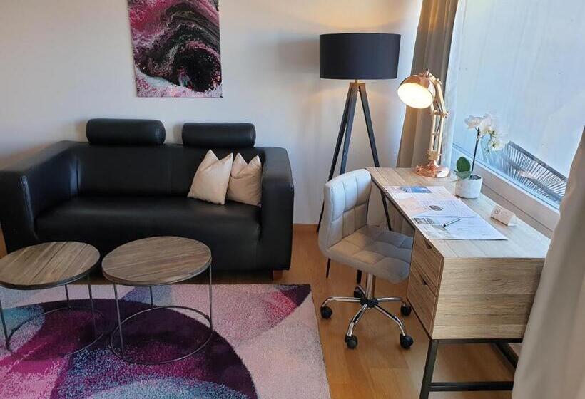 Superior room with lake view, Baren Sigriswil