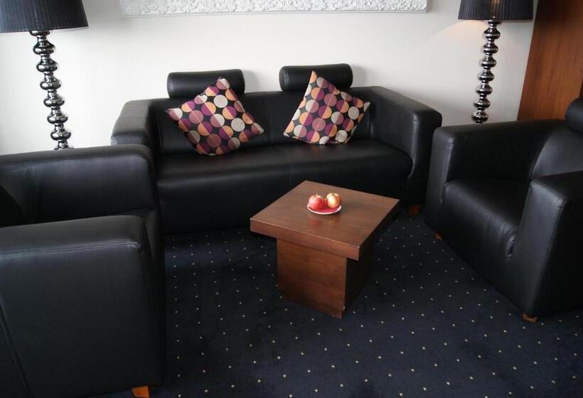 带阳台套房, Baren Sigriswil