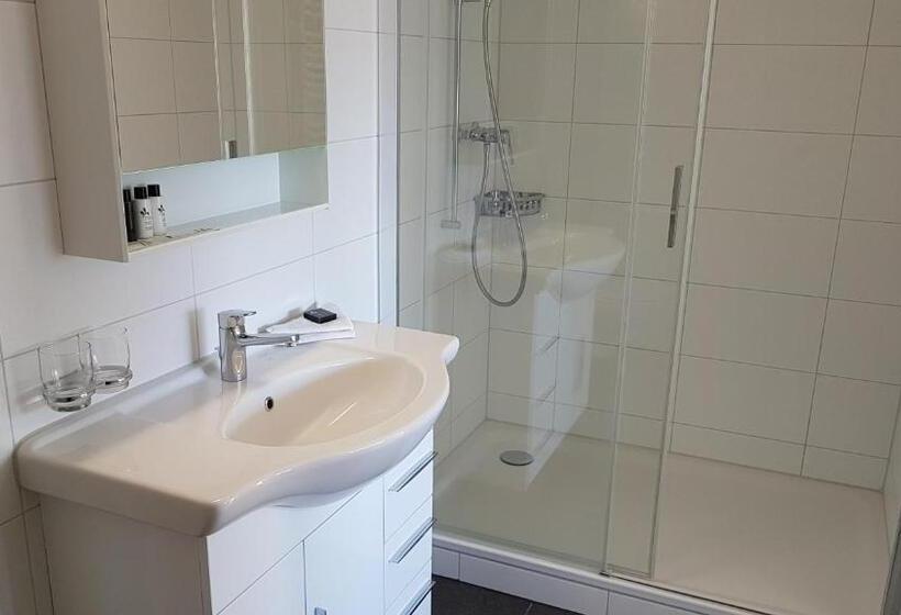 Люкс с Балконом, Baren Sigriswil