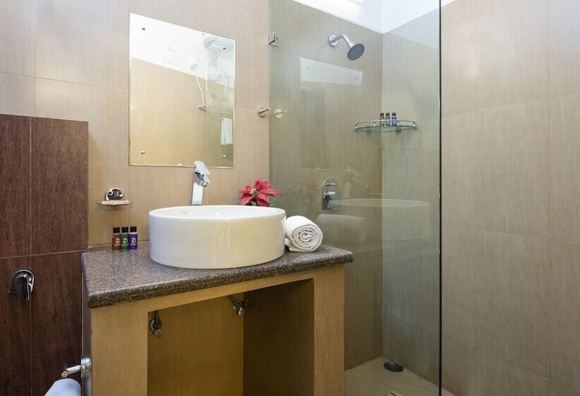 Deluxe Rum, Divine Ganga Cottage