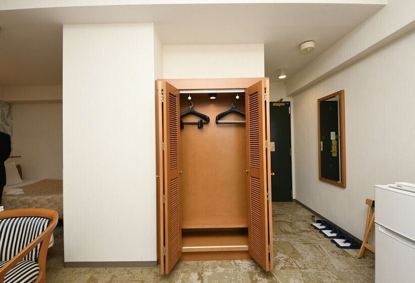 Triple Room Sea View, Naha Beach Side