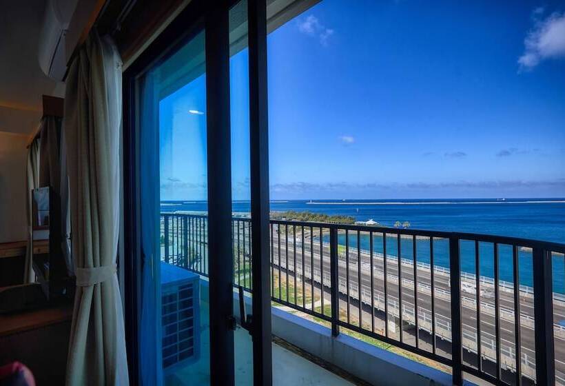 Triple Room Sea View, Naha Beach Side