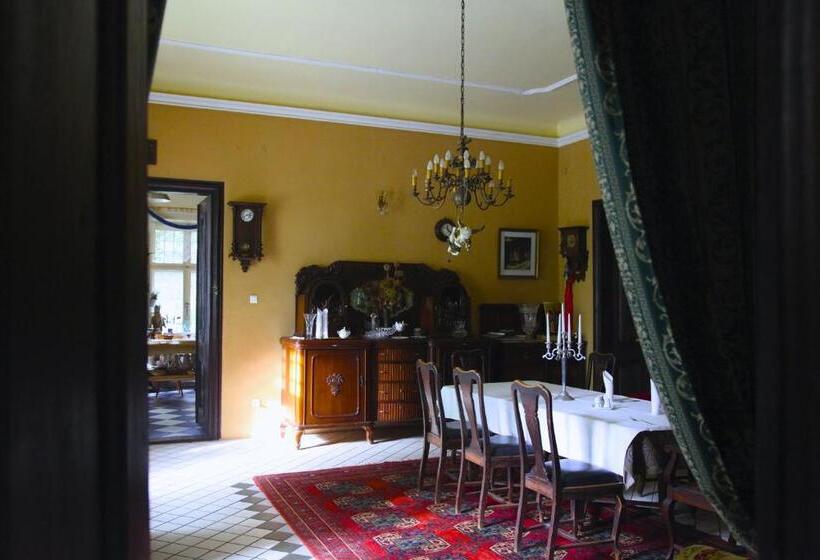 ファミリールーム, Palace Popowo Stare