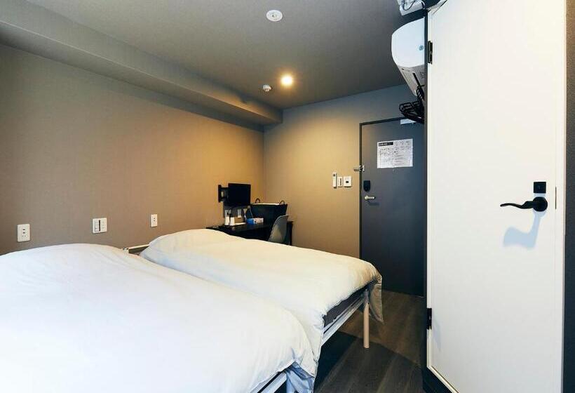 标准间, Pivot Shinimamiya Ekimae