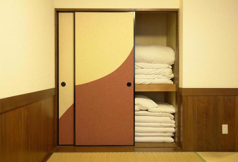 اتاق لوکس, Rakuchin