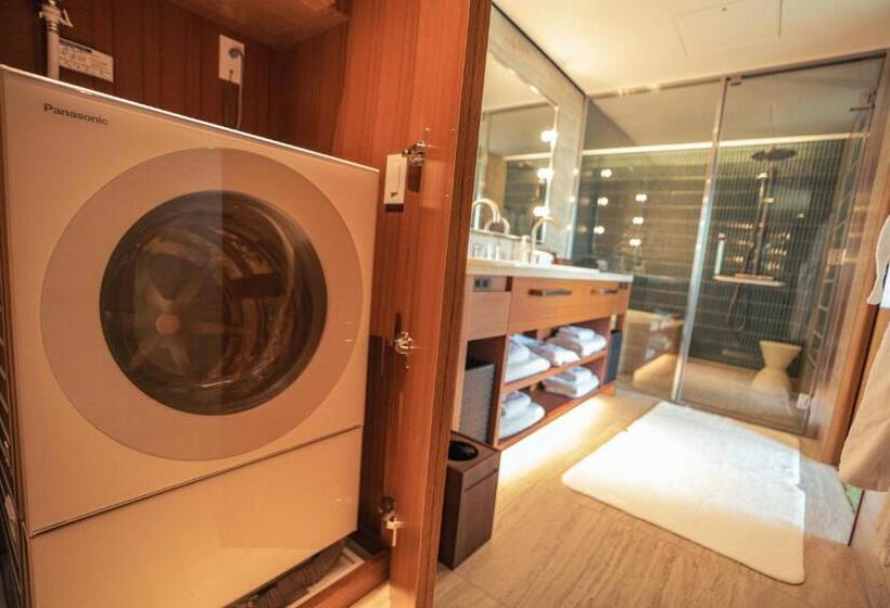 带城市景观的套间, The Aoyama Grand