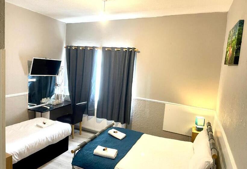 Номер Стандарт Трехместный, Topaz Blackpool