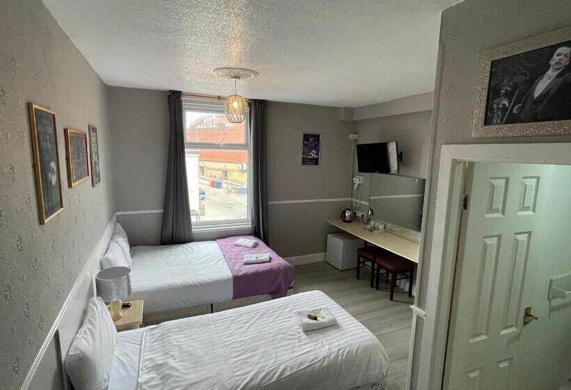 Номер Стандарт Трехместный, Topaz Blackpool