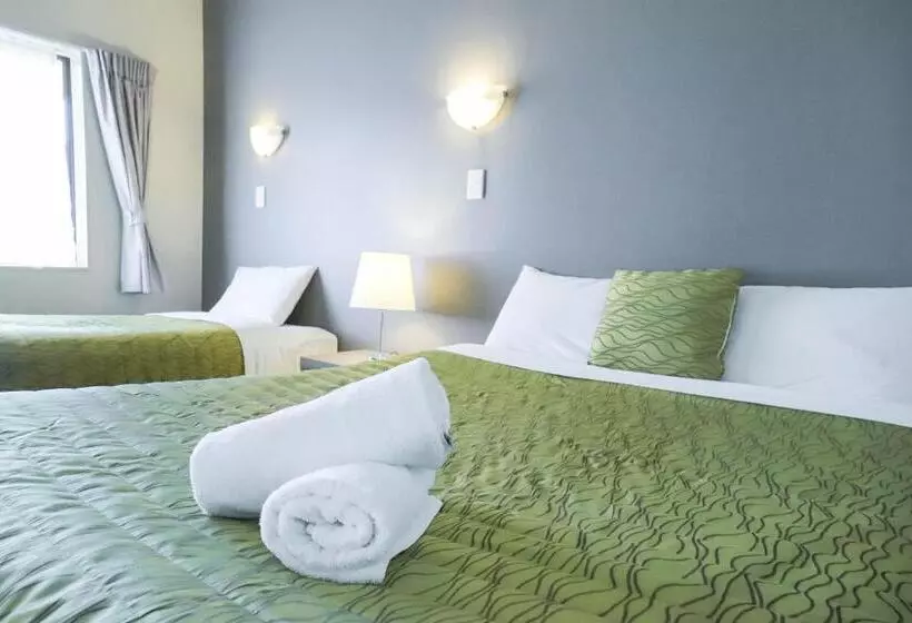 スイート（家族用）, Airport Manor Inn