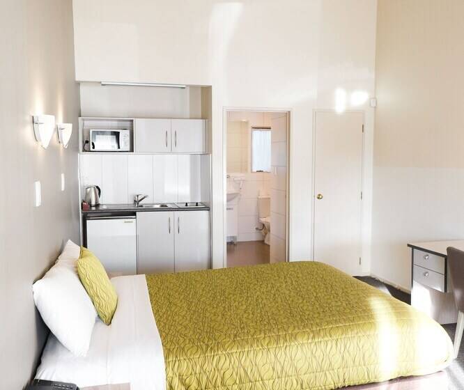 חדר סטנדרט עם ג'קוזי, Airport Manor Inn