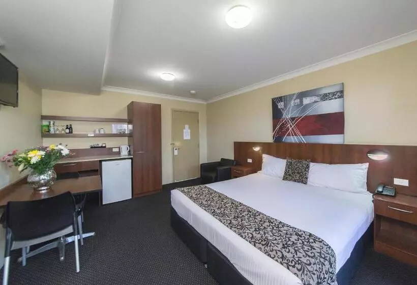 身障者適用キングサイズベッドルーム, Rocky Resort Motor Inn
