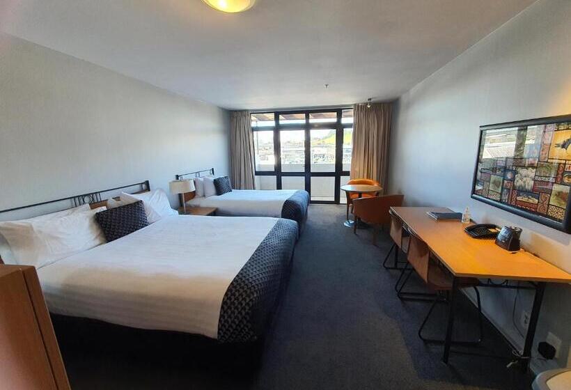 إستوديو قياسى, Off Broadway Motel