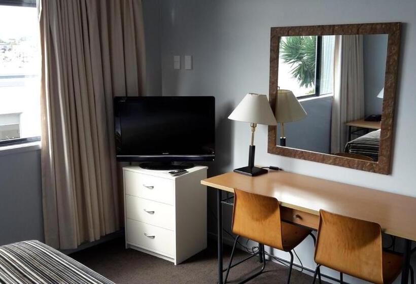 جناح إدارى, Off Broadway Motel