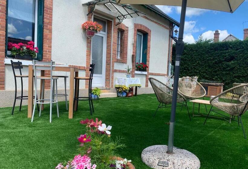 标准间, Les Garçonnières De Sologne