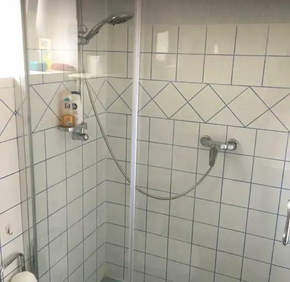Perhehuone, Dombi Porta