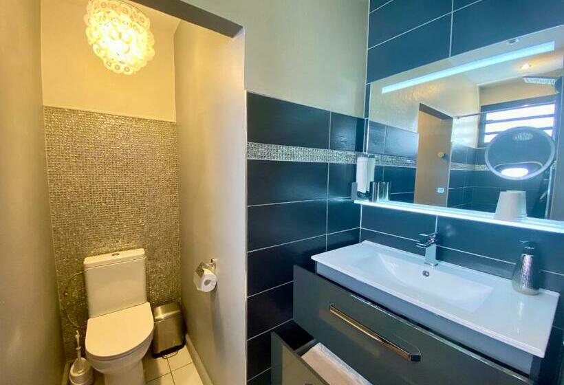 استودیوی لوکس, Hostal 170 Room 14 Service Appartement