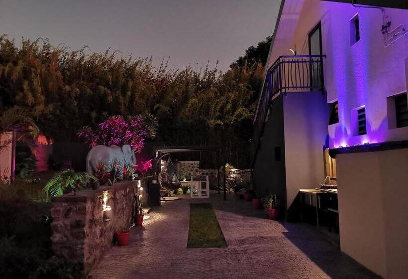 استودیوی لوکس, Hostal 170 Room 14 Service Appartement