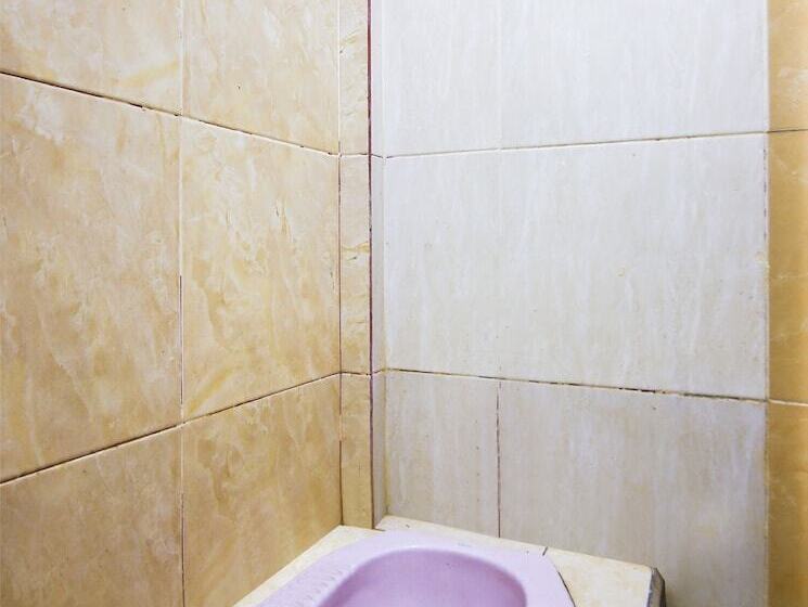 スタンダードルーム, Oyo 91063 Kost Bunga