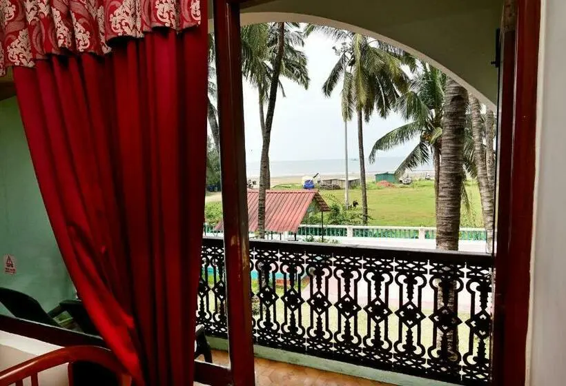 オーシャンビュースタンダードルーム, Swim Sea Beach Resort, Panjim