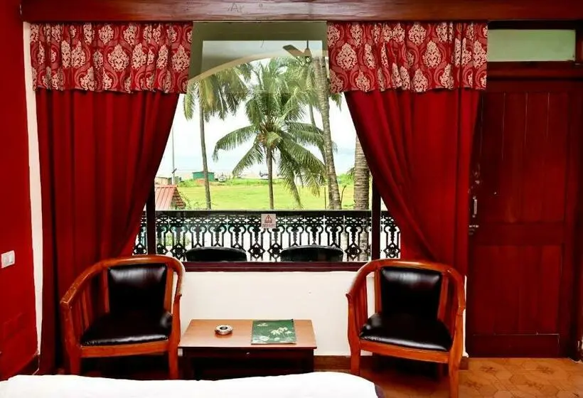 オーシャンビュースタンダードルーム, Swim Sea Beach Resort, Panjim