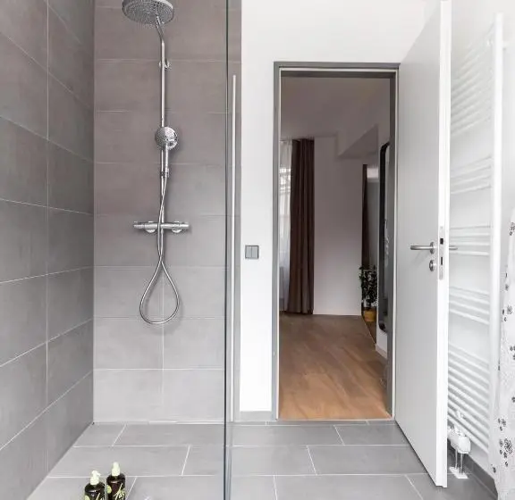 Sviitti Parveke, Limehome Essen Kettwiger Straße