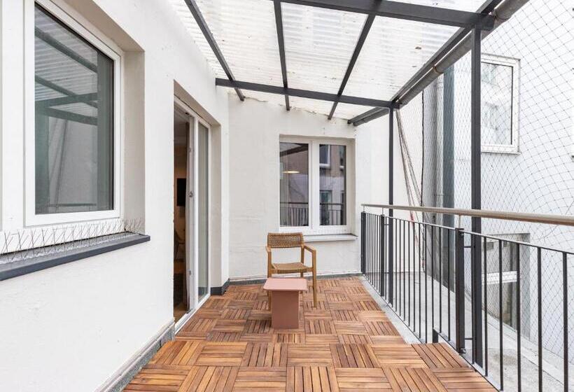 带阳台套房, Limehome Essen Kettwiger Straße