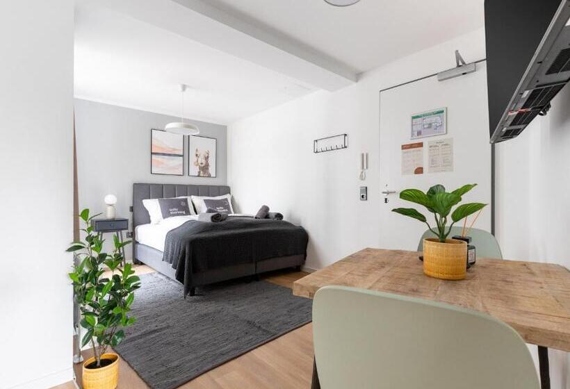 带阳台套房, Limehome Essen Kettwiger Straße