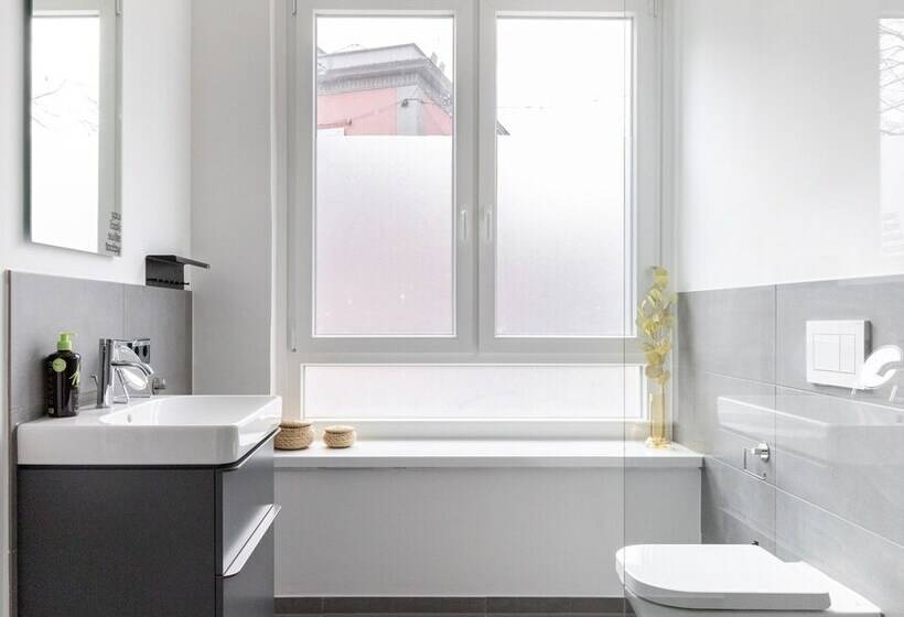 带阳台套房, Limehome Essen Kettwiger Straße