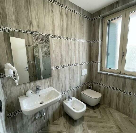 バルコニー付きデラックスルーム, Holiday Rooms Rho