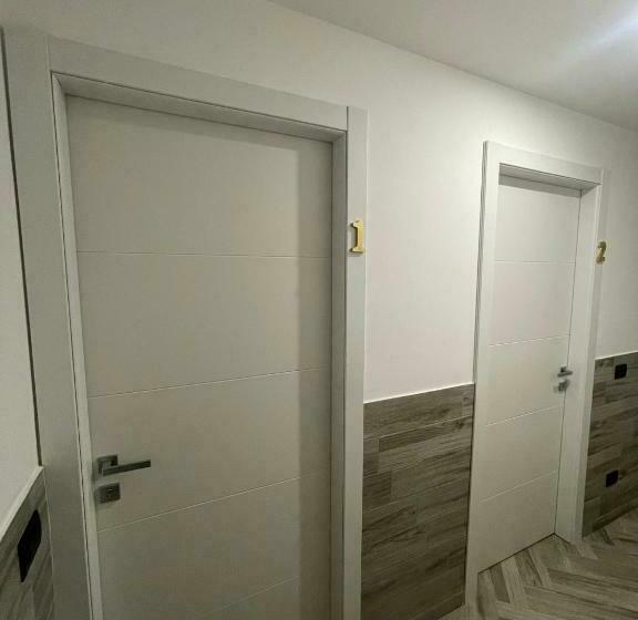 带阳台的豪华间, Holiday Rooms Rho