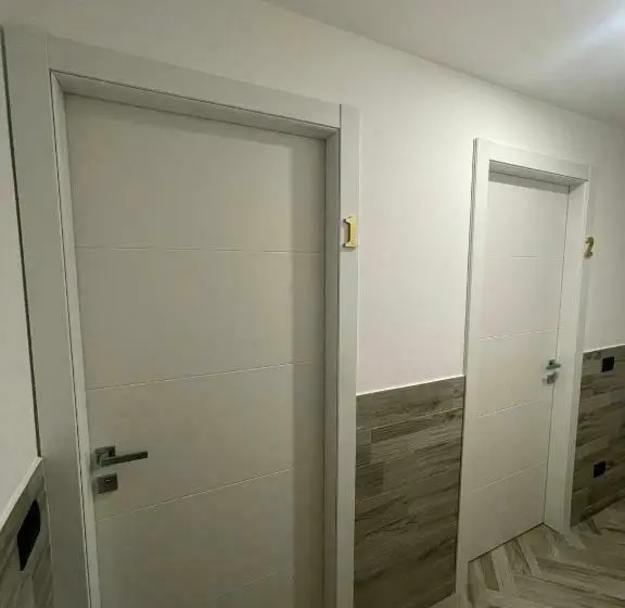 バルコニー付きデラックスルーム, Holiday Rooms Rho