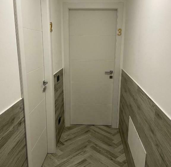 带阳台的豪华间, Holiday Rooms Rho